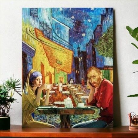 Meisje met de parel en Van Gogh samen aan een tafeltje koffie drinkend met als achtergrond een schilderij van Van Gogh verwer